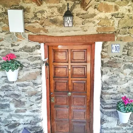 La Casita Del Arbol Blanco